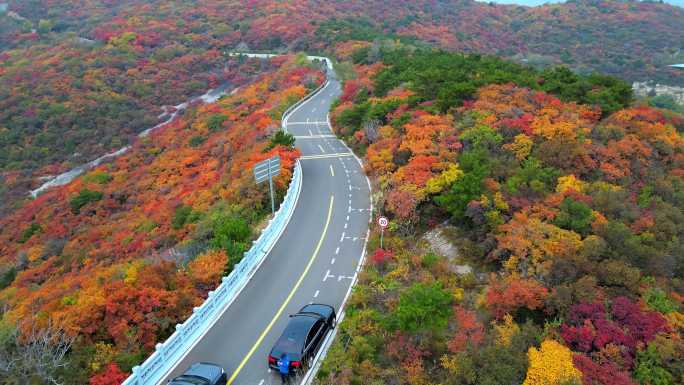 航拍山西太原八景西山红叶