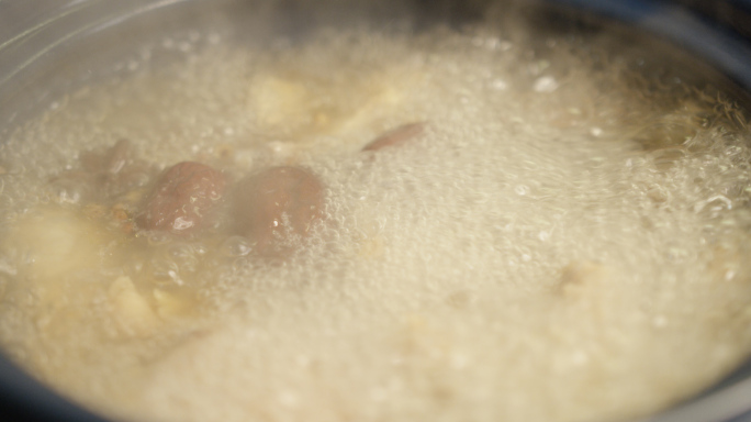 砂锅鸡汤，大火炖汤 养生