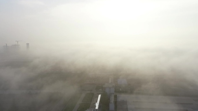 平流雾航拍海面莱州造船厂