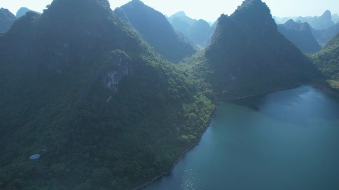 4K航拍天等日照群山龙角小天池H