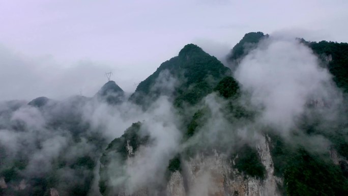 宜昌三峡山区云雾