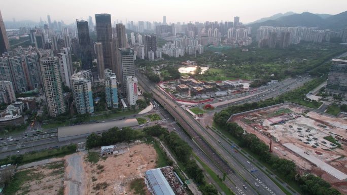 深圳香蜜湖路和红荔西路车流交通