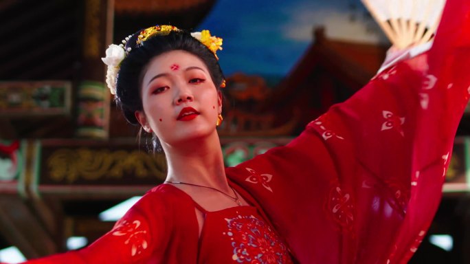 廊桥古装汉服唐装唐朝风红装扇子舞蹈