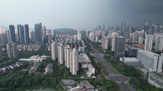 航拍深圳暴雨来临前城市建筑