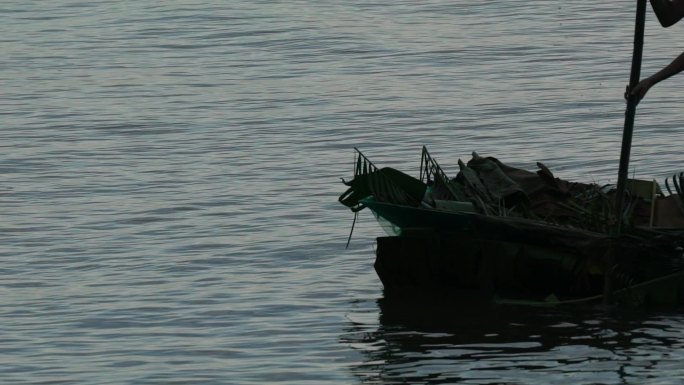 2.原始人，石刻，飞鸟，摩崖石刻