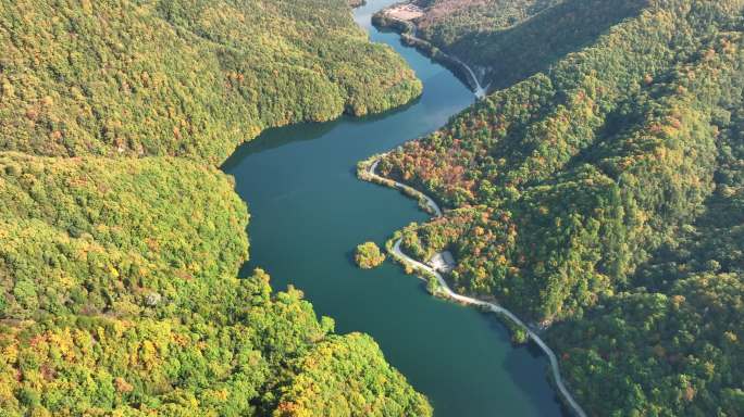 河道秦岭水库水面湖面河流森林亭子水中亭