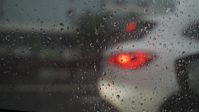 上海外滩雨景车窗下雨天50帧8