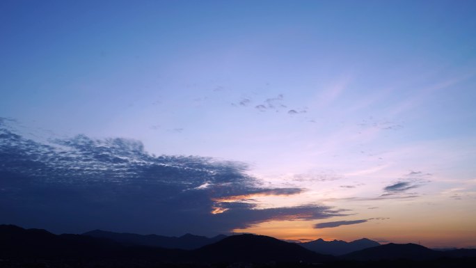 唯美彩霞紫霞乡村天空云晚霞延时山傍晚天黑