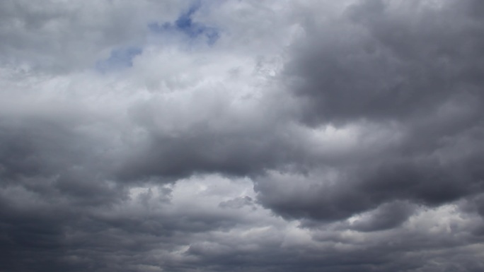 晴转阴天空风吹云动丝状的白云大朵云团