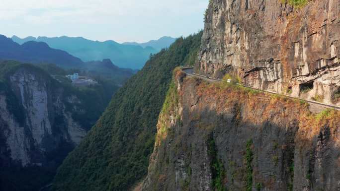 4k航拍恩施鹤峰屏山大峡谷山路