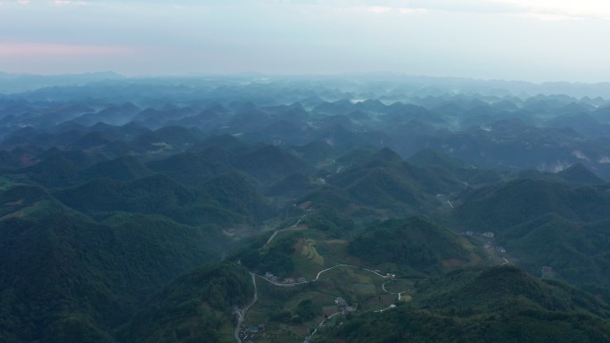 4k航拍山村晚霞