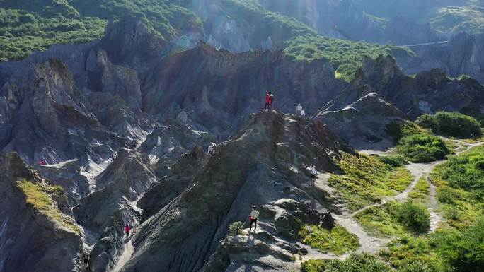 登上川西峡谷之巅