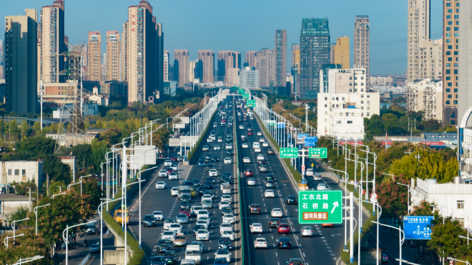 城市高架公路车水马龙航拍4K