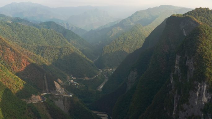 4k航拍恩施鹤峰屏山大峡谷