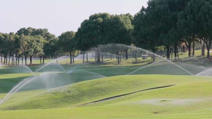 高尔夫球场草地自动化浇水草坪养护