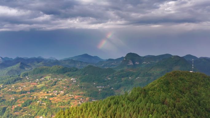 4k航拍高山云景彩虹