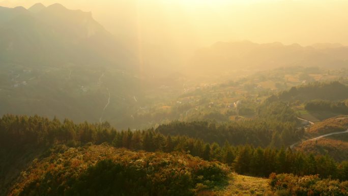 4k航拍山村晚霞