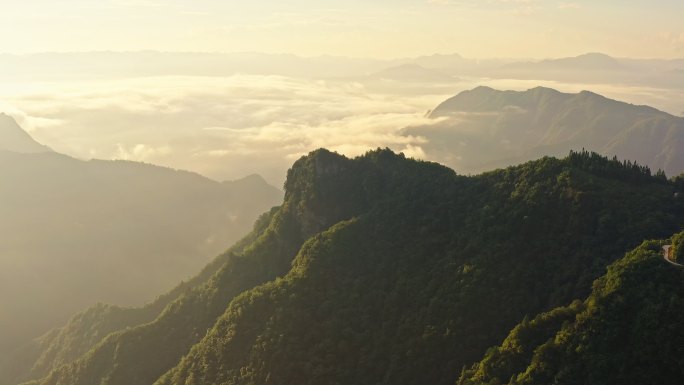 4k航拍山村晚霞