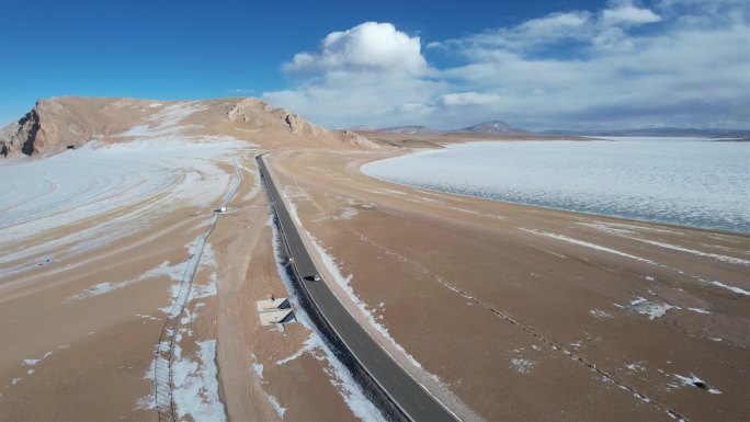 西藏色林错公路跟车航拍