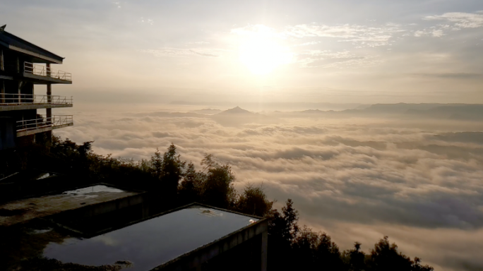 鸟瞰山峰日照云海翻腾延时航拍合集4K