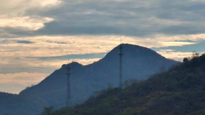 【20元】山区信号塔 信号基站