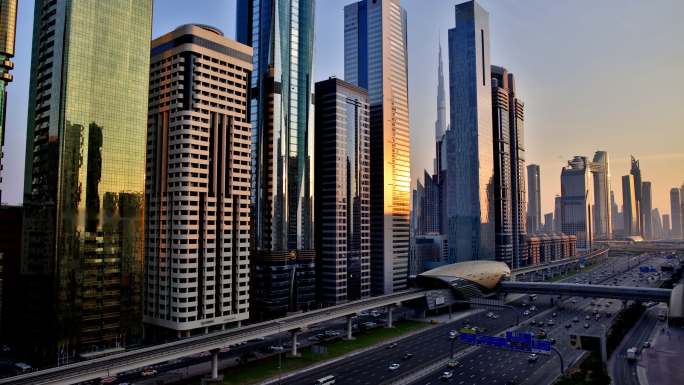 阿拉伯联合酋长国迪拜：日落，谢赫扎耶德路