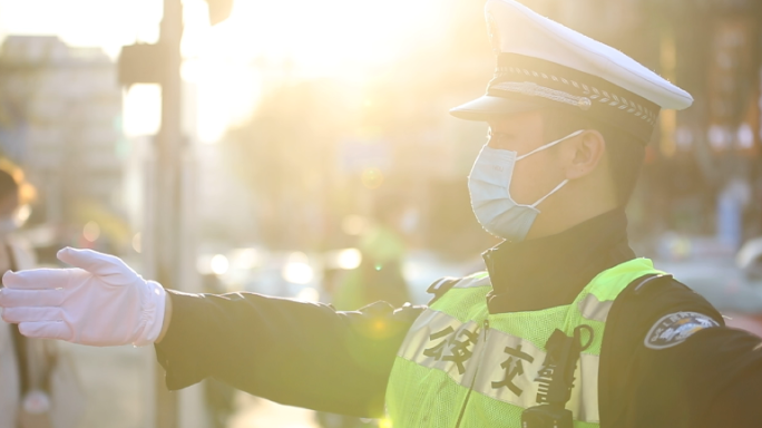 交警指挥交通慢镜