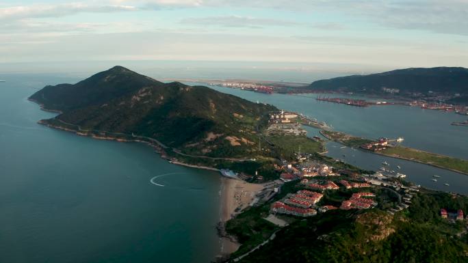 海边大山海岛