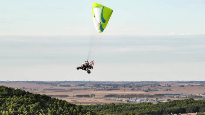 航拍动力伞 极限运动 飞行员 冒险 运动