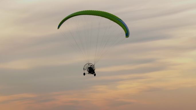 航拍 动力伞 飞行运动 高空飞行 滑翔伞