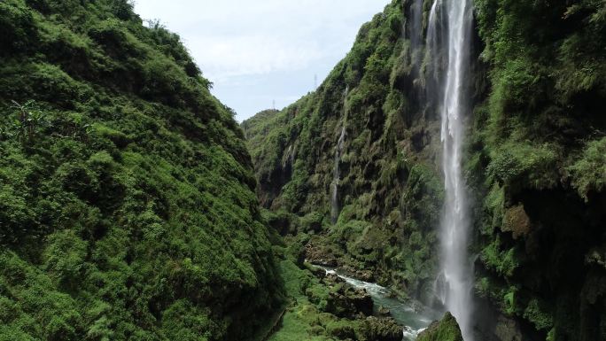 马岭河 黔西南州周边 瀑布 河流