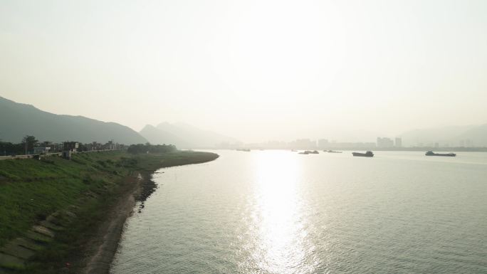 4K大江大河清晨河运航行航拍