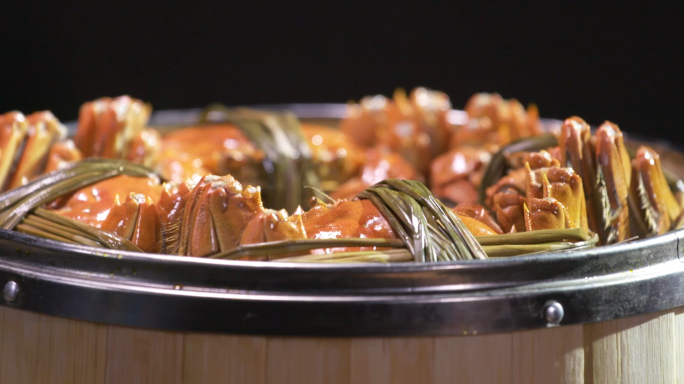 南京高淳固城湖的螃蟹熟了，可以上桌了