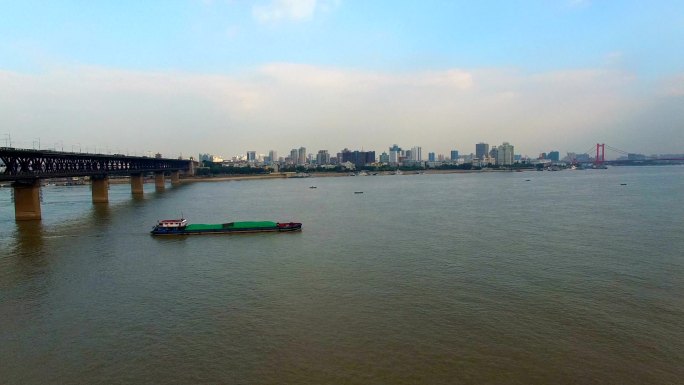 中国乌哈长江大桥桥梁江河江畔