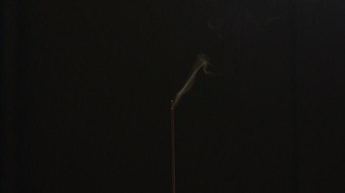 「有版权」MINI拍摄袅袅上升的香烟4K