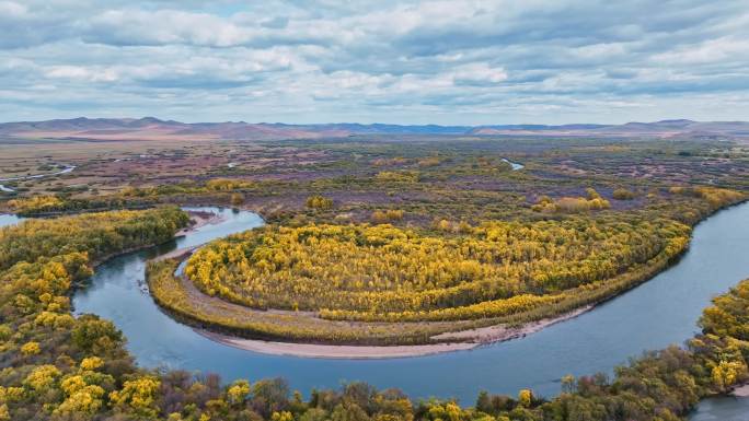 内蒙古根河湿地的秋天航拍