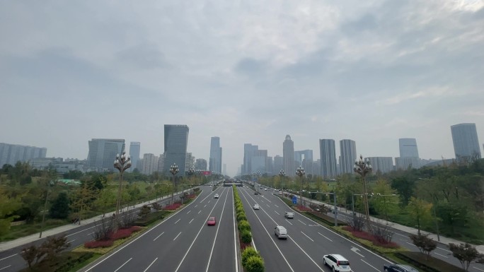 天空摇城市高楼大厦车流成都剑南大道