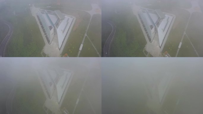 晨雾中的三峡大坝附属建筑