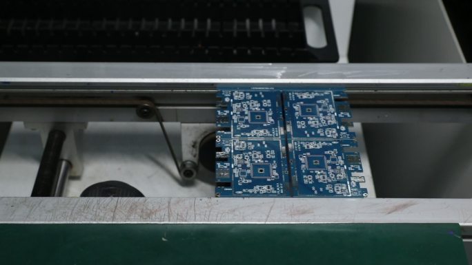 高科技摸具模组芯片生产制造流水线