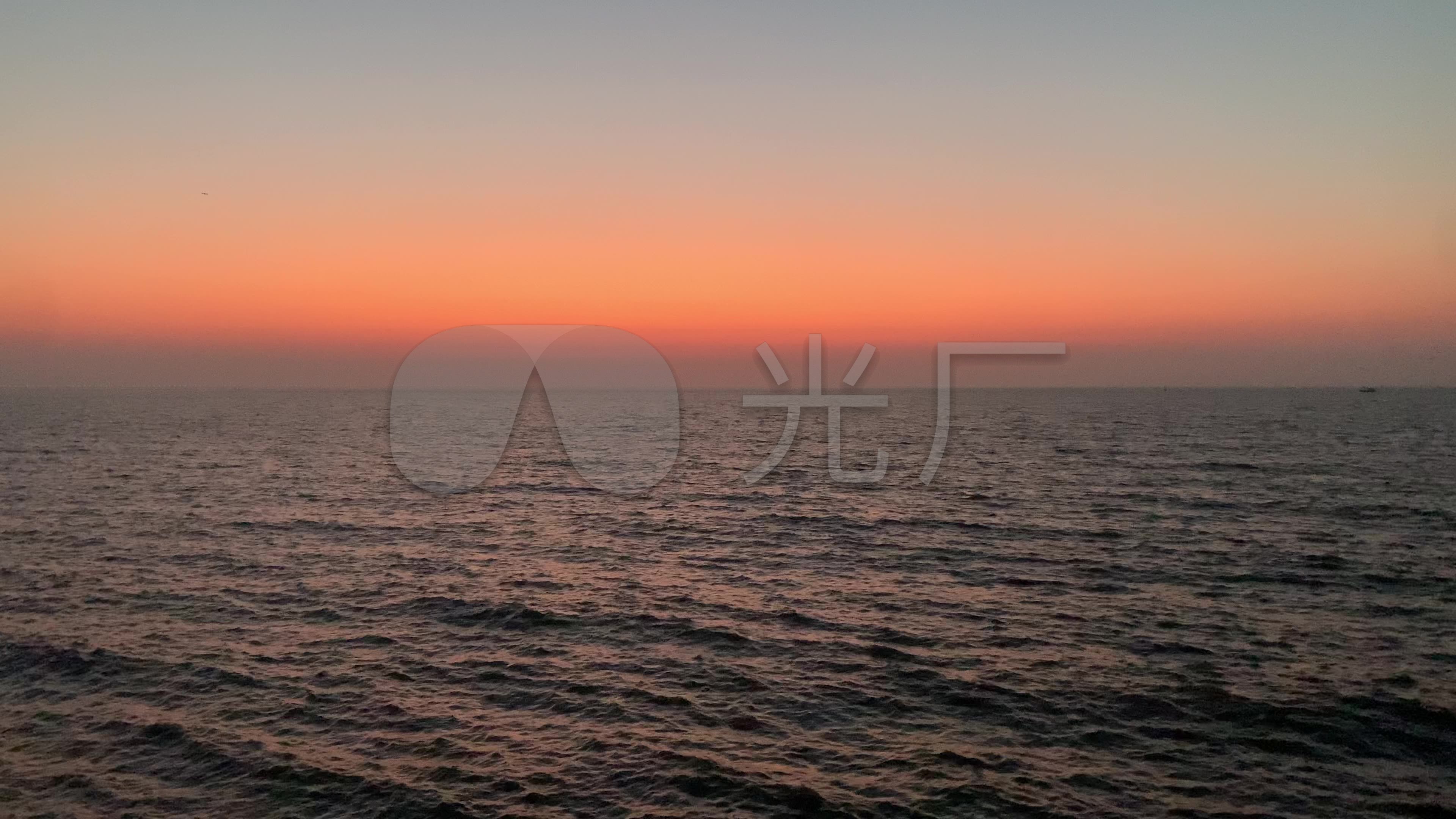 大海平面红日出东方超清4K视频霞光素材_3840X2160_高清视频素材下载(编号:9491596)_实拍视频_光厂(VJ师网) www ...