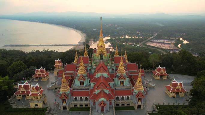 泰国Prachuap Khiri Khan的Phra Mahathat chedi Pakdee P
