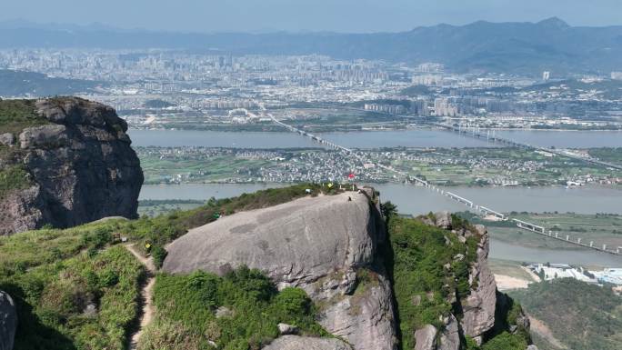 原创 福州五虎山乌龙江城市自然风光航拍