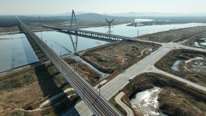 6条4K航拍大桥水汊素材