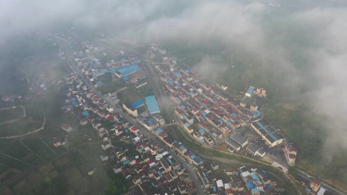 晨雾中的三斗坪三峡大坝居住区