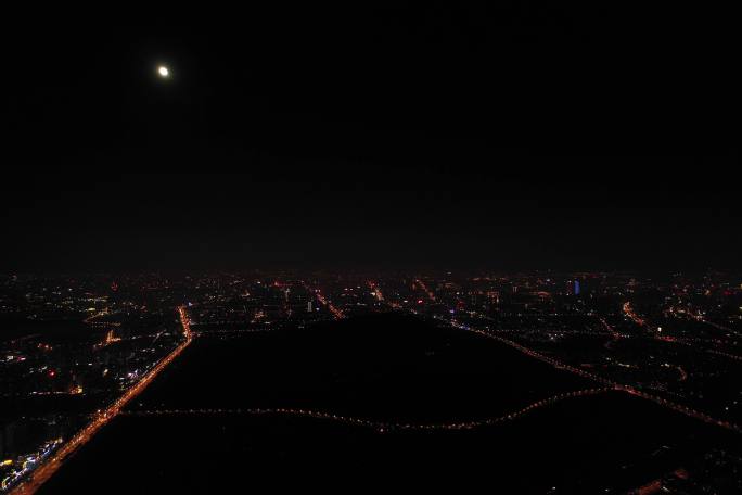 航拍合肥大蜀山月亮延时，城市夜景