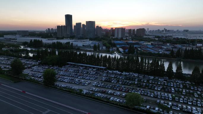 4K原素材-航拍上海大众汽车停车场