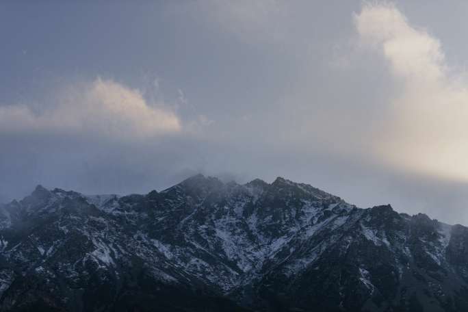 雪山的日落延时