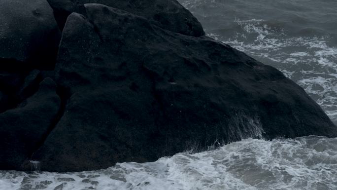 岩石海浪慢镜头