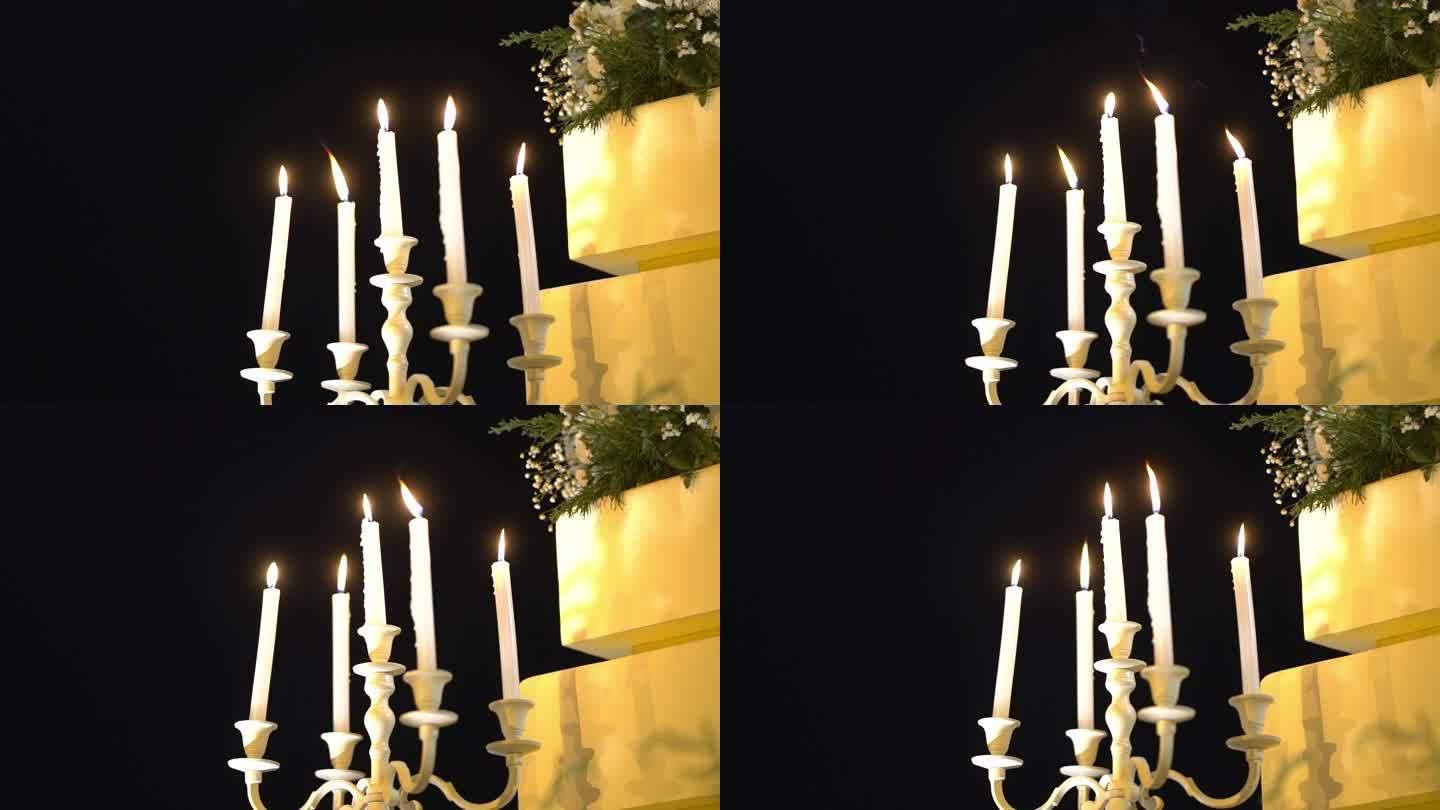 婚礼招待会上的白色蜡烛