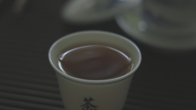 茶水落入茶杯 1080p 50